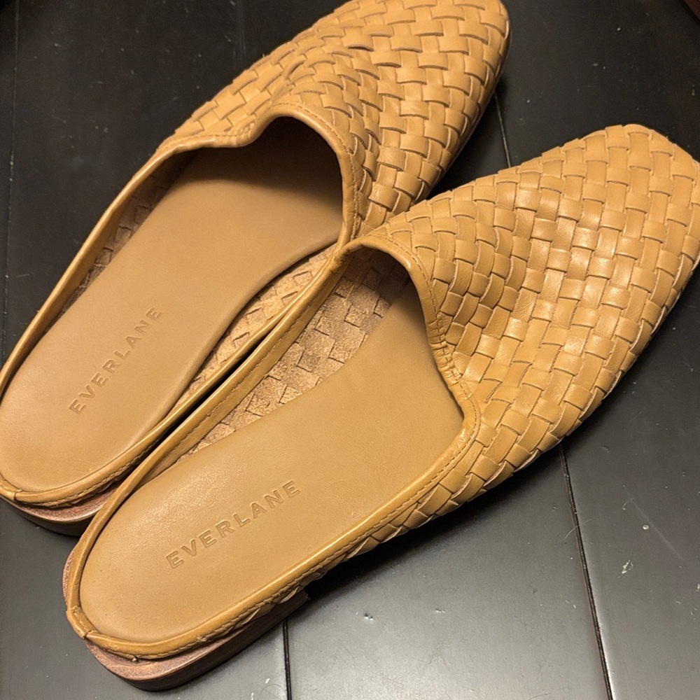 Everlane Woven Leather Mules in Camel - Picture 3 of 3